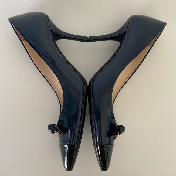 Prada Pointed toe Patent Leather Stiletto Heels Pumps with Bow - Picture 5 of 14